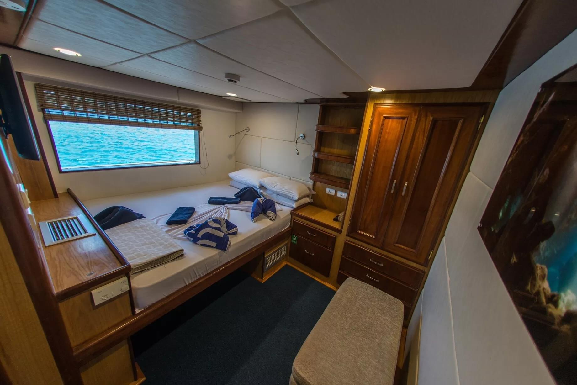 BLUE VOYAGER, MALDIVES
